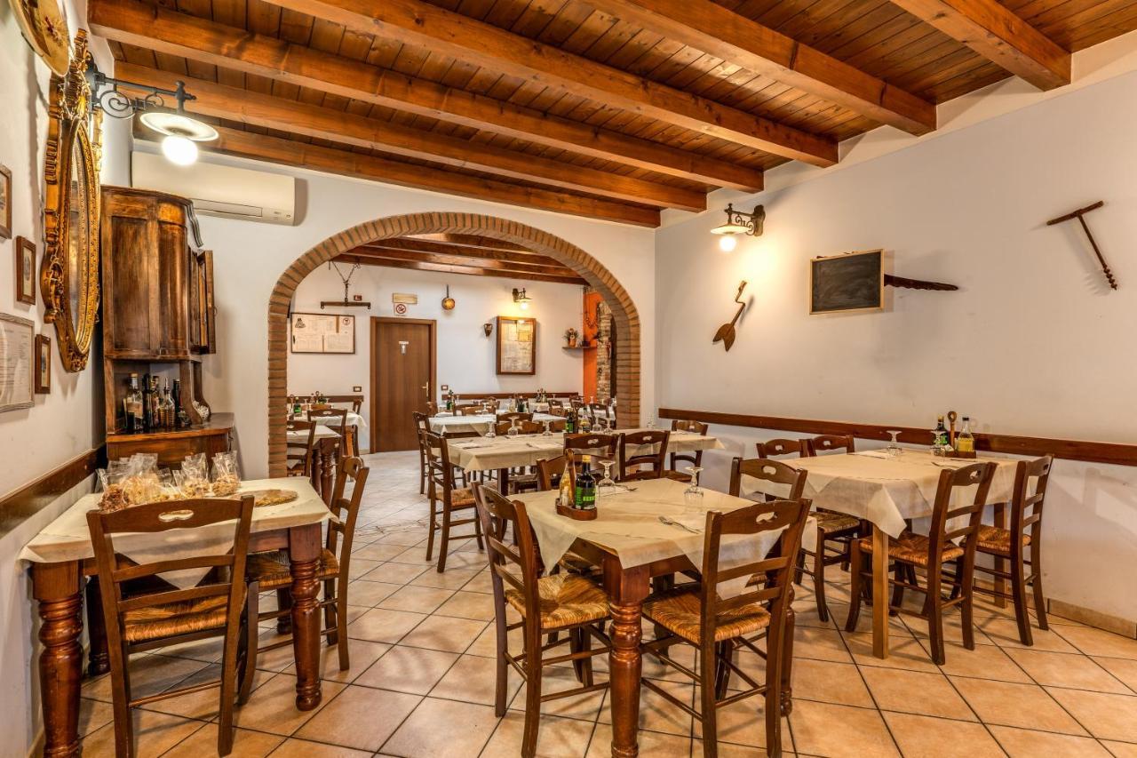 Agriturismo Pozzo Fiorito Castiglione Delle Stiviere Exteriör bild