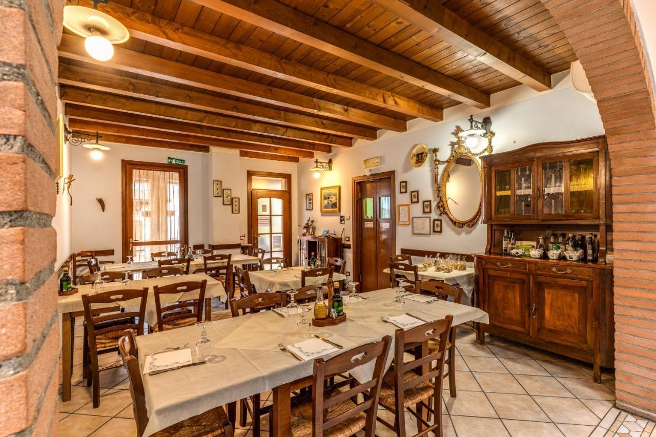 Agriturismo Pozzo Fiorito Castiglione Delle Stiviere Exteriör bild